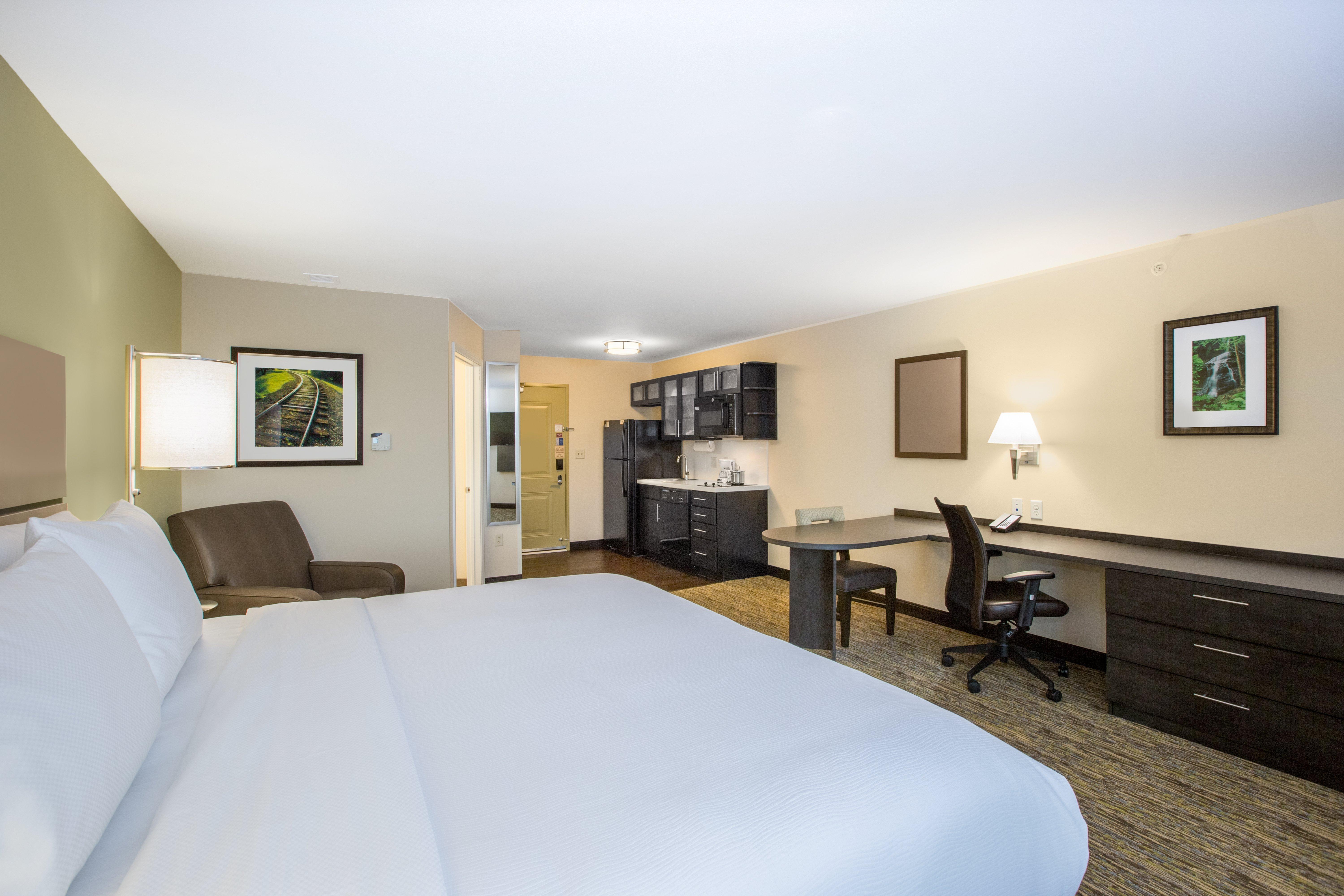 Candlewood Suites - Omaha Millard Area By Ihg Экстерьер фото