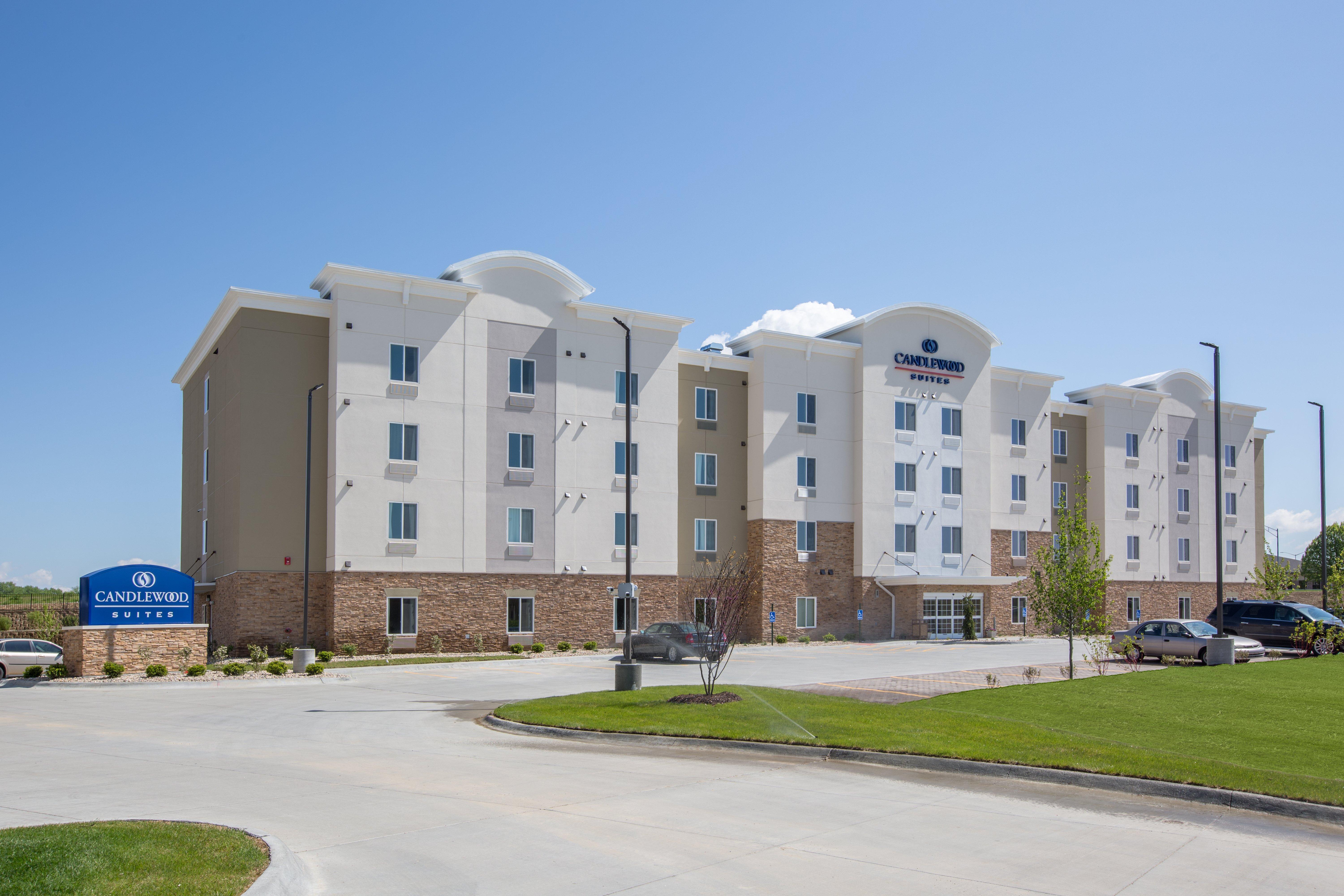 Candlewood Suites - Omaha Millard Area By Ihg Экстерьер фото